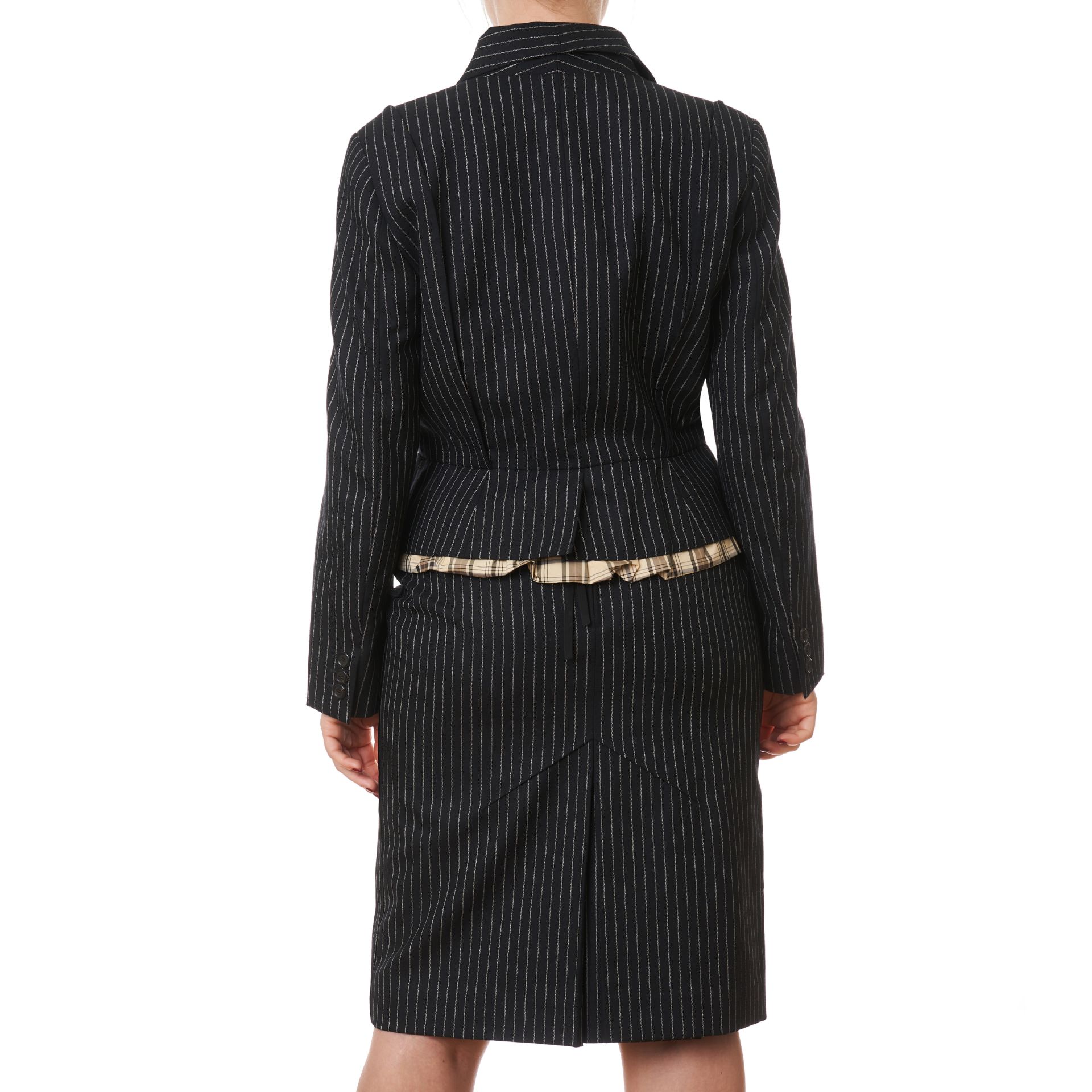 LOUIS VUITTON WOOL AND CASHMERE JACKET AND SKIRT SET - Image 3 of 5