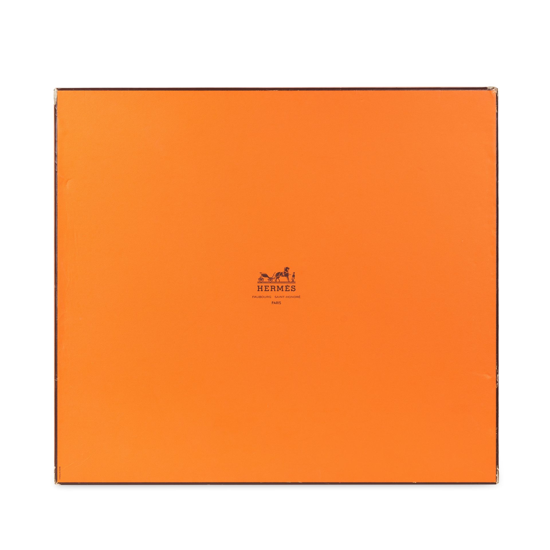 HERMÈS ORANGE BOX