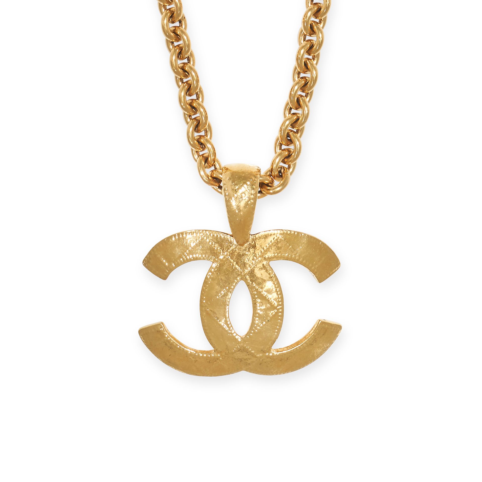 CHANEL VINTAGE PENDANT AND CHAIN