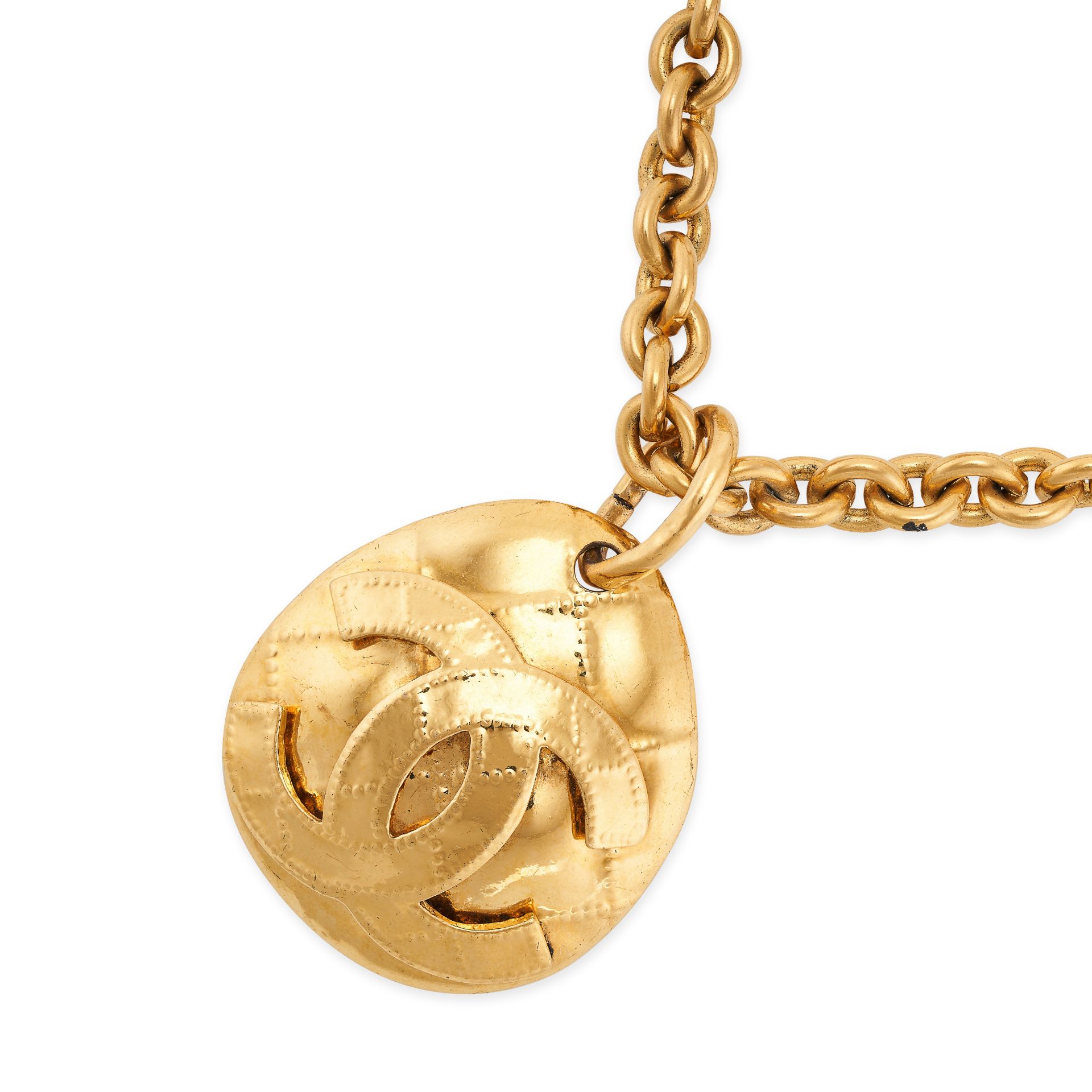 NO RESERVE CHANEL VINTAGE CC PENDANT AND CHAIN - Image 2 of 2