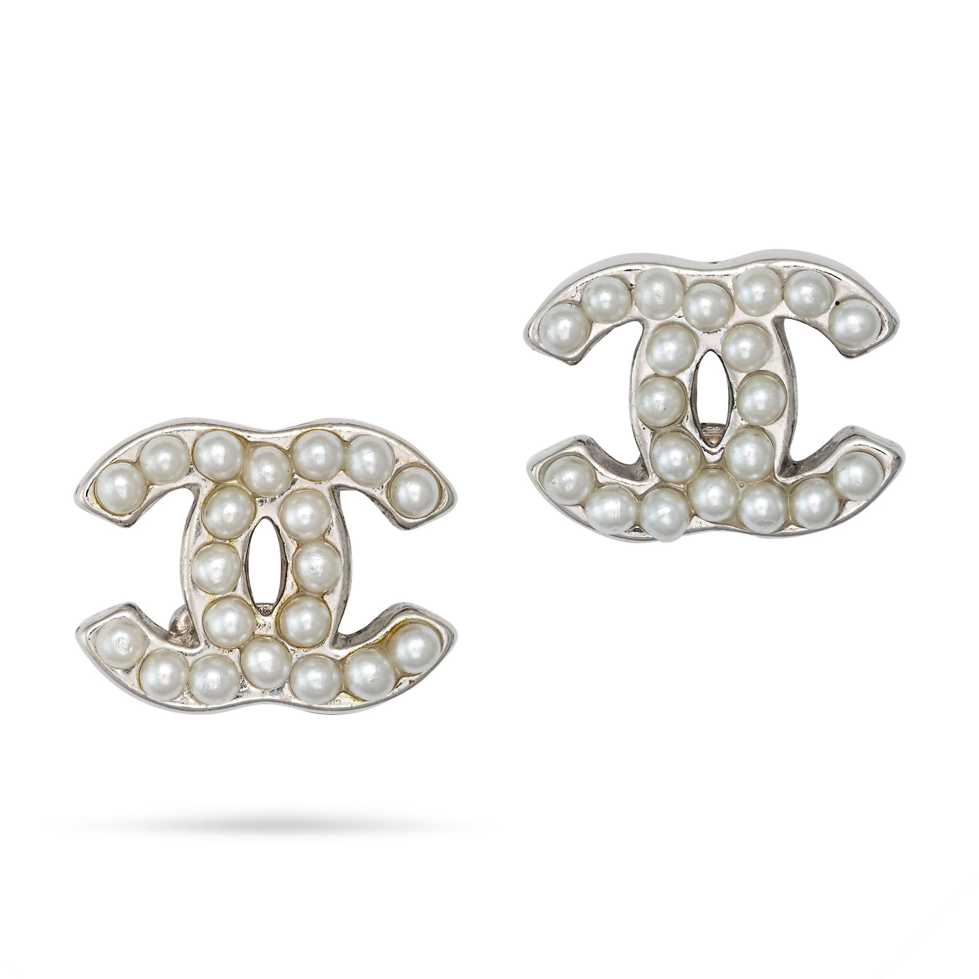 CHANEL FAUX PEARL CC EARRINGS