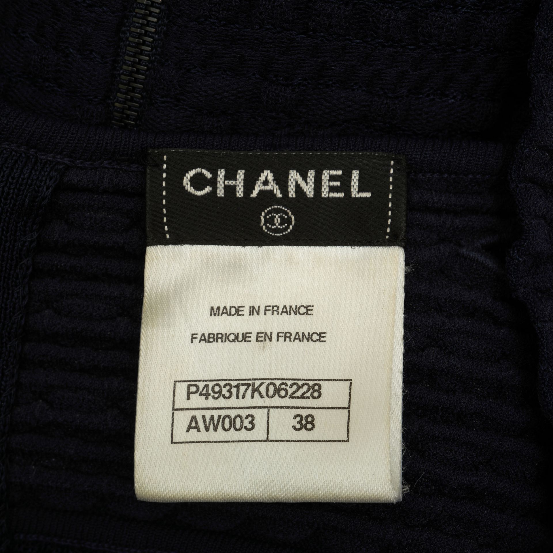 CHANEL NAVY KNIT DRESS - Bild 2 aus 2