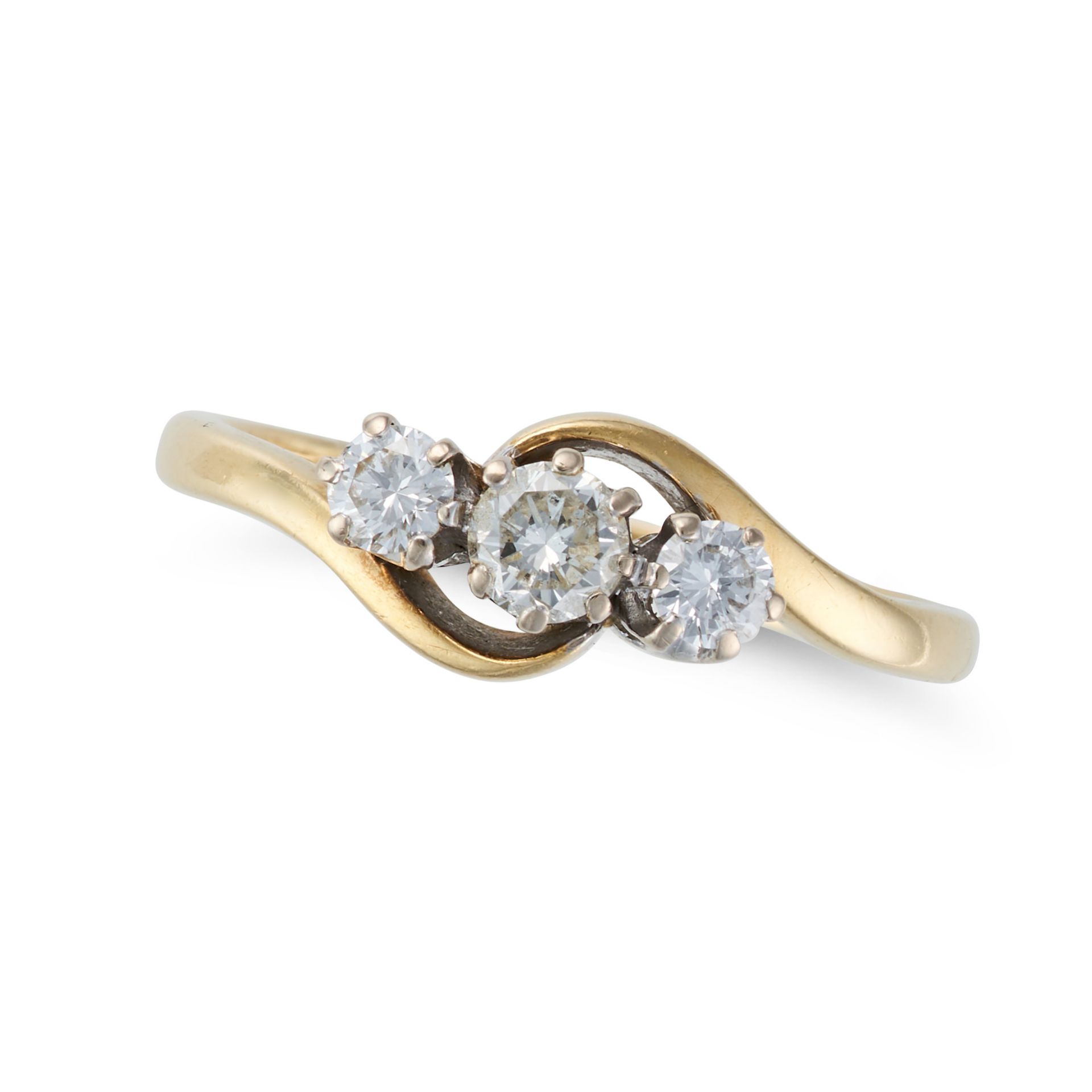 A VINTAGE THREE STONE DIAMOND RING in 18ct yellow gold, set with three round brilliant cut diamon...