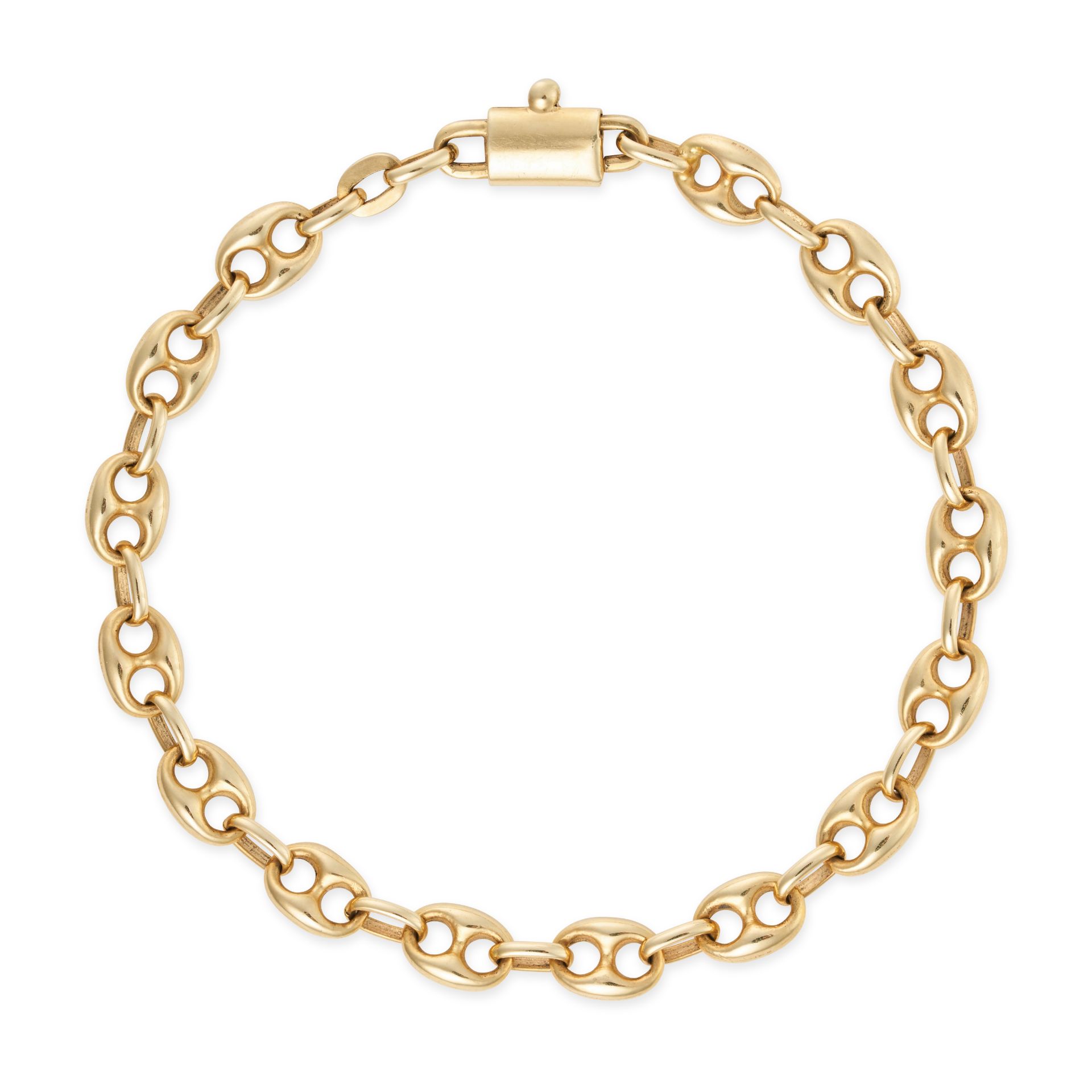 A MARINER LINK BRACELET comprising a row of mariner links, stamped 750, 18.0cm, 9.4g.