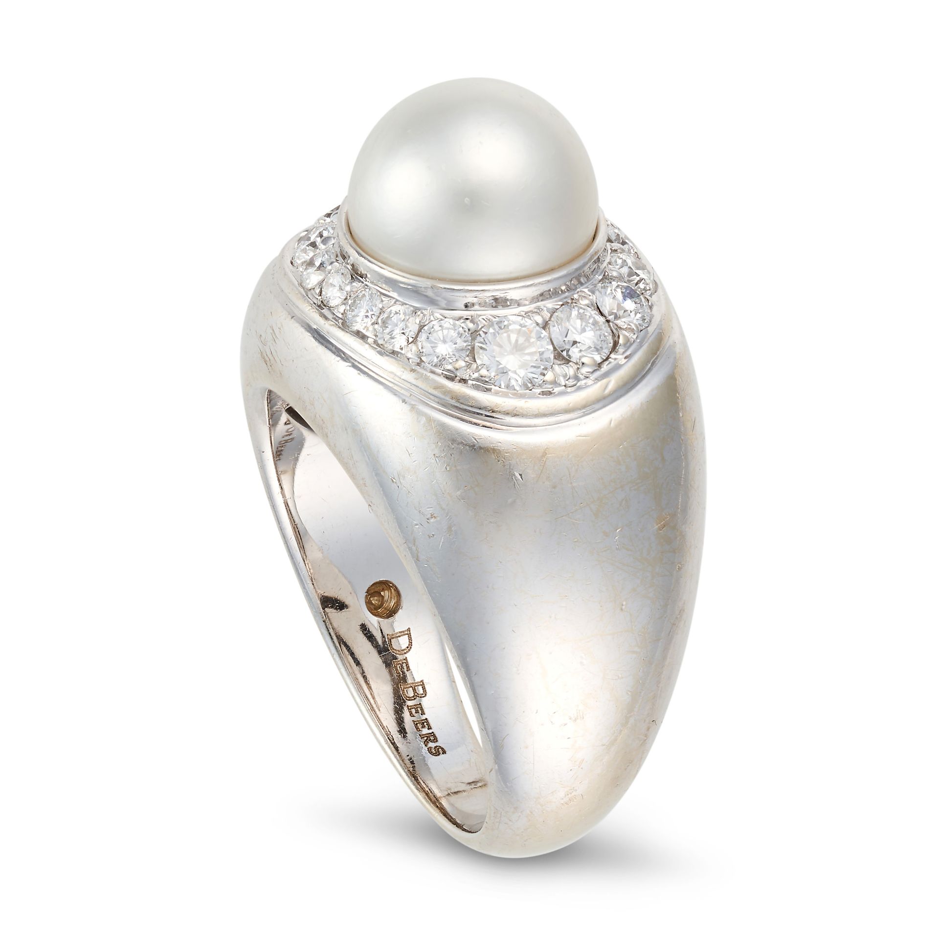 DE BEERS, A PEARL AND DIAMOND RING in 18ct white gold, set with a pearl of 9.4mm in a border of r... - Image 2 of 2