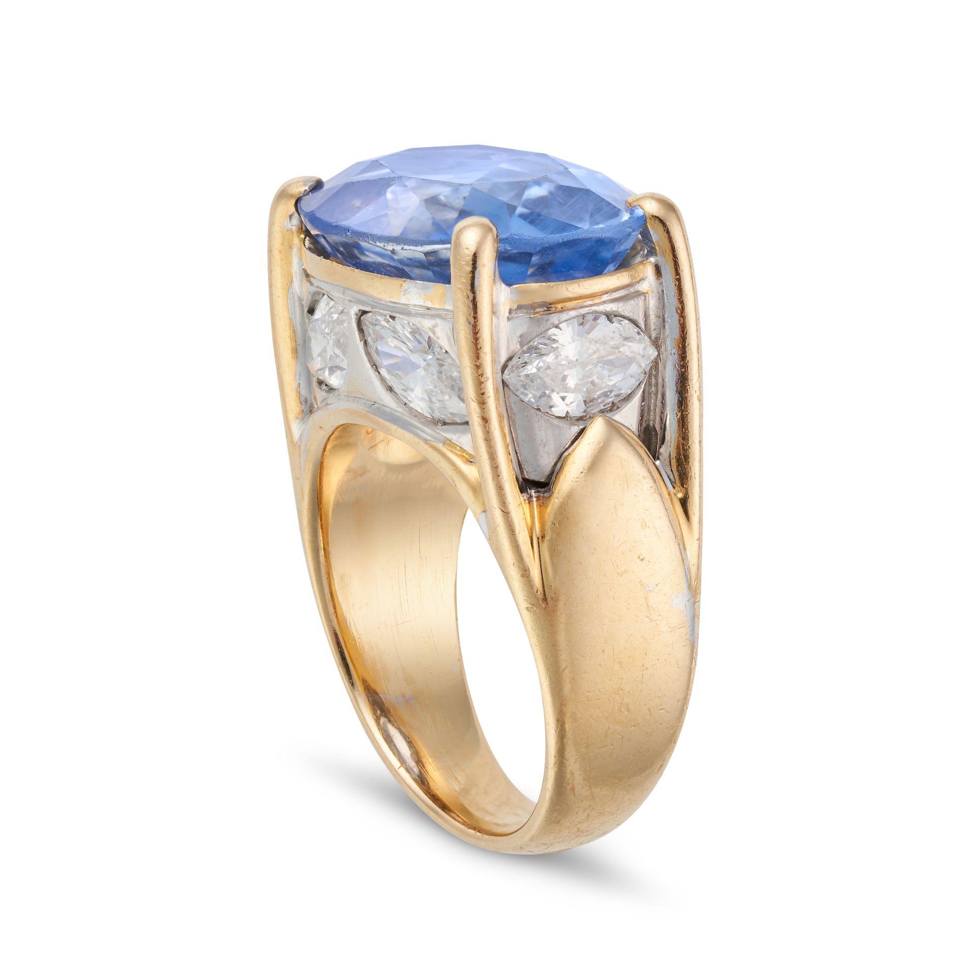 BULGARI, A CEYLON NO HEAT SAPPHIRE AND DIAMOND RING set with an oval cut sapphire of approximatel... - Image 2 of 2