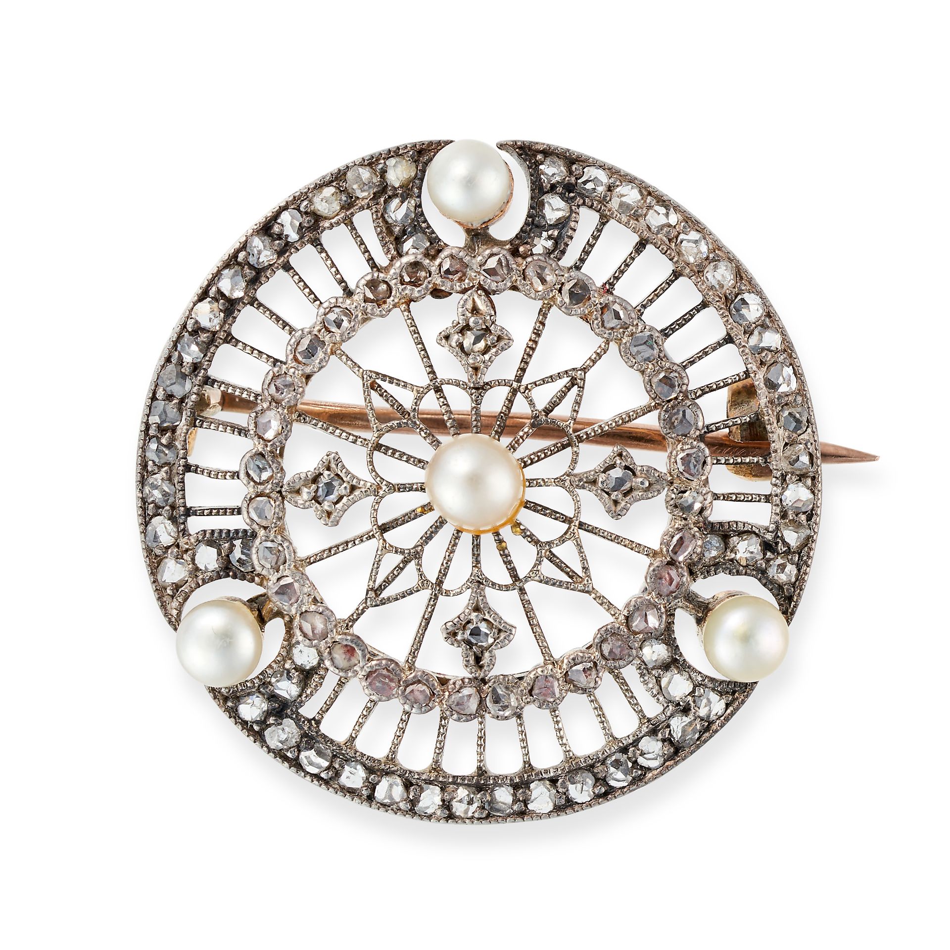 AN ANTIQUE DIAMOND AND PEARL BROOCH, EARLY 20TH CENTURY the openwork brooch set throughout with r...