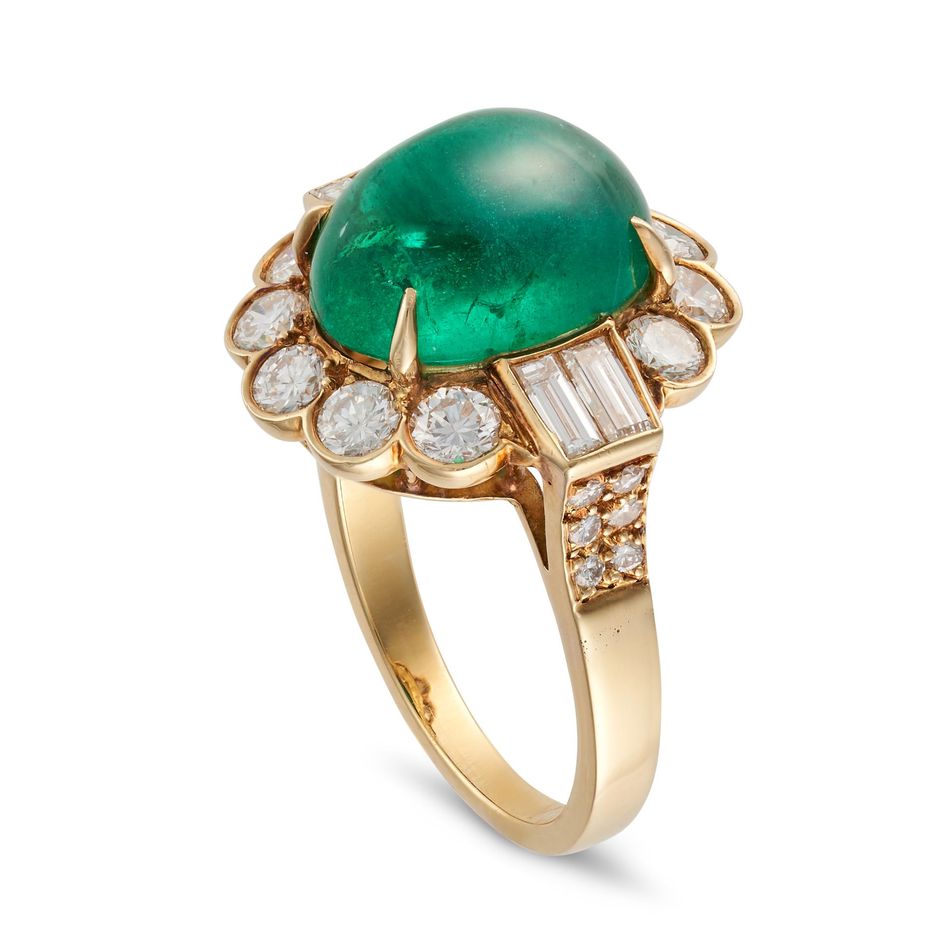 VAN CLEEF & ARPELS, AN EMERALD AND DIAMOND RING in 18ct yellow gold, set with an oval cabochon em... - Image 2 of 2