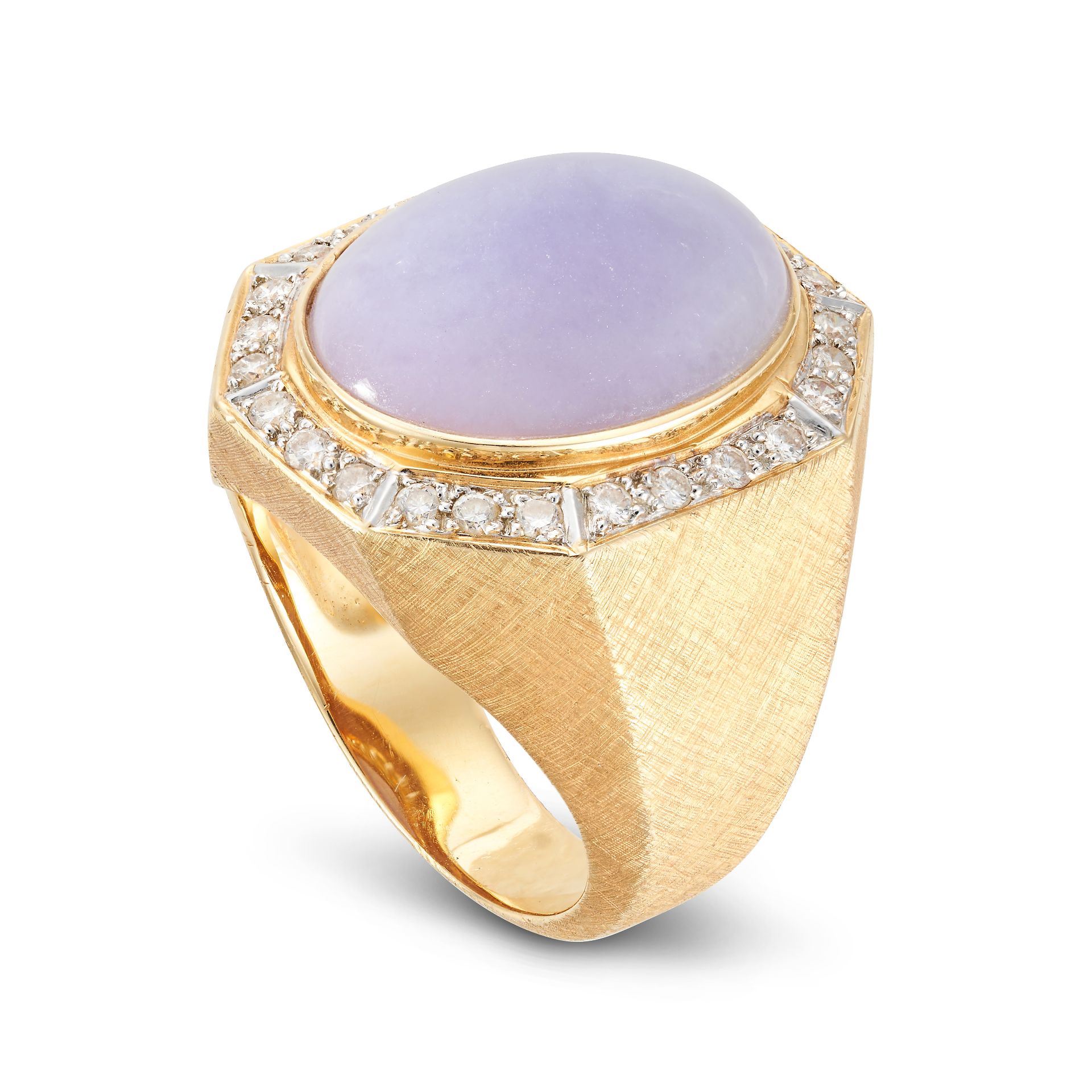 A LAVENDER JADEITE JADE AND DIAMOND RING set with an oval cabochon jadeite jade in a border of ro... - Bild 2 aus 2