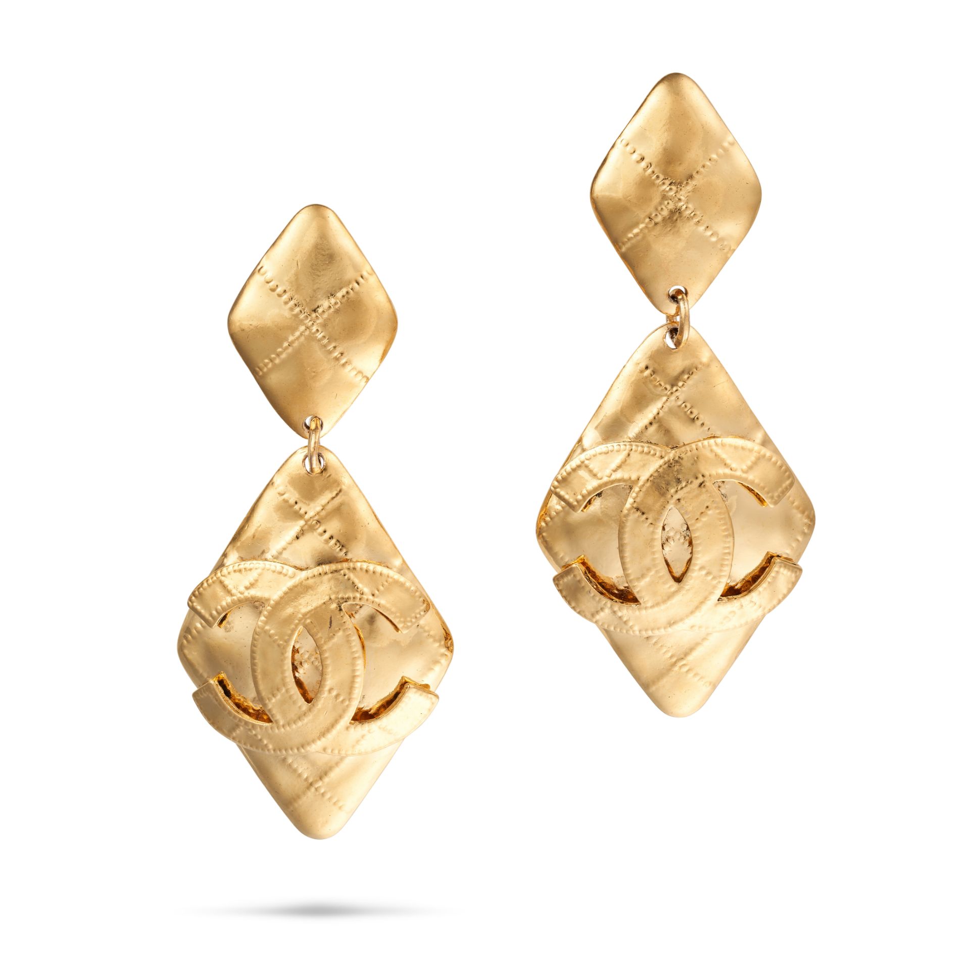 CHANEL, A PAIR OF VINTAGE QUILTED CC DROP EARRINGS each in quilted design with two interlocking C...