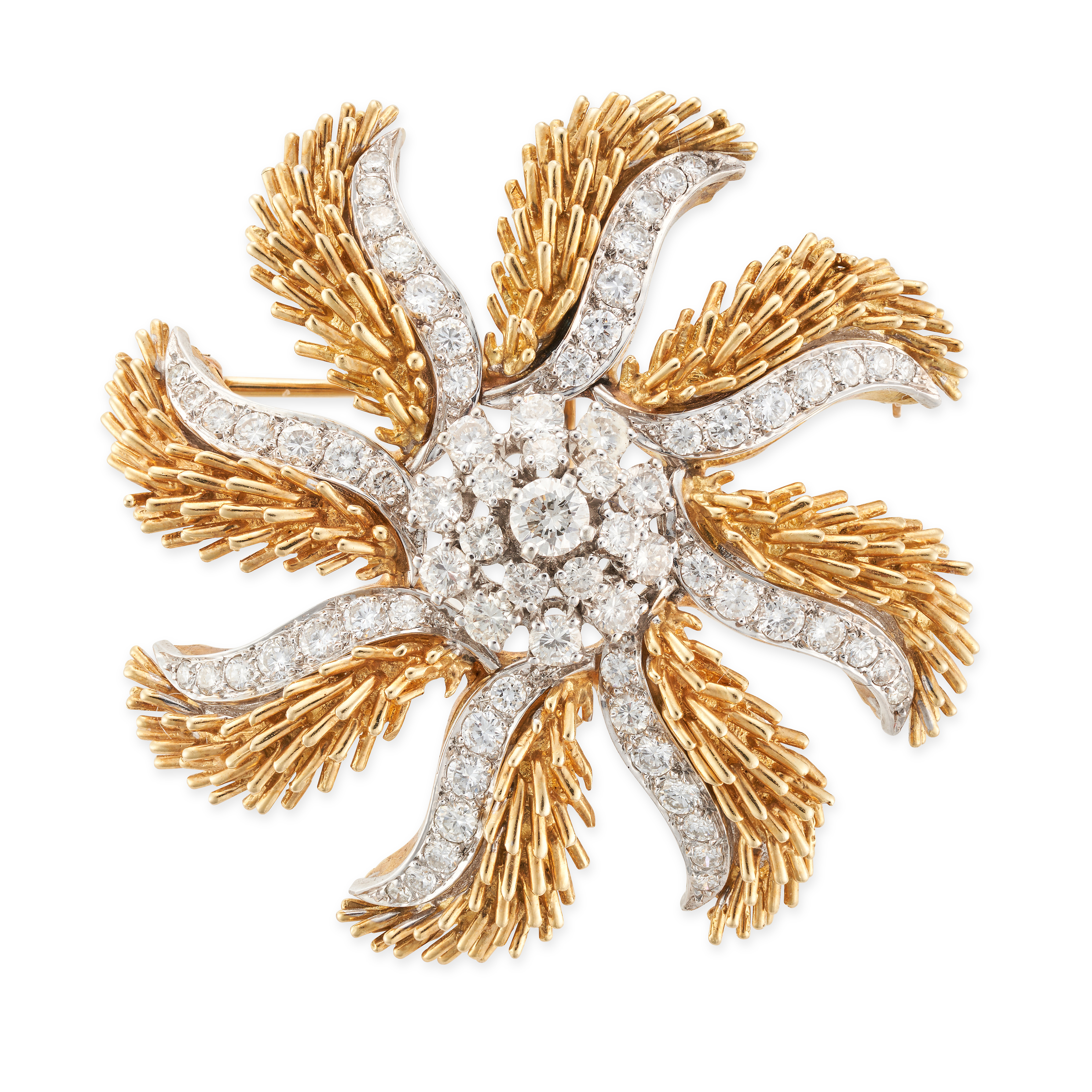 A VINTAGE DIAMOND STARBURST BROOCH / PENDANT in 18ct yellow gold, set to the centre with a cluste...