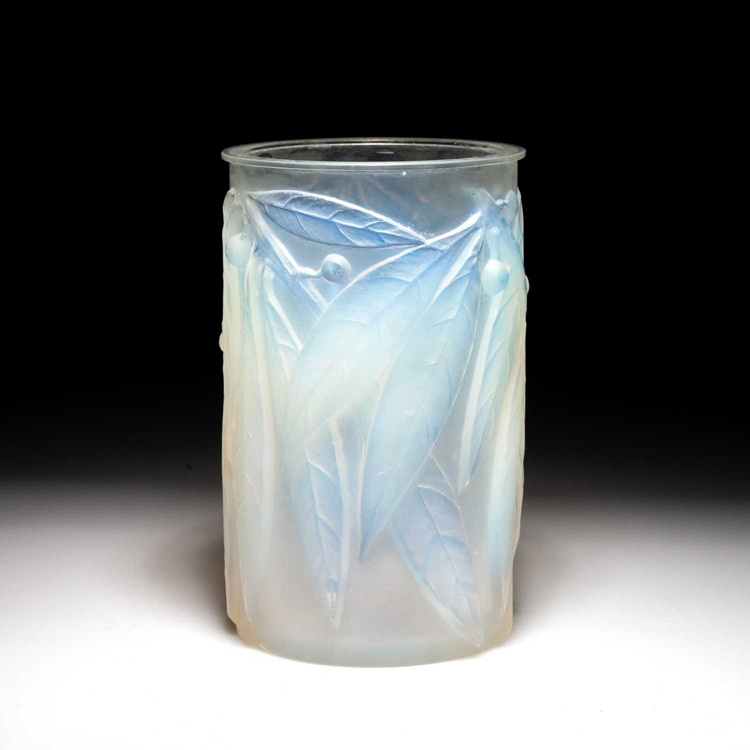 RENÉ LALIQUE (FRENCH, 1860-1945), A 'LAURIER' VASE, DESIGNED 1922