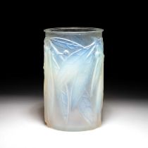 RENÉ LALIQUE (FRENCH, 1860-1945), A 'LAURIER' VASE, DESIGNED 1922