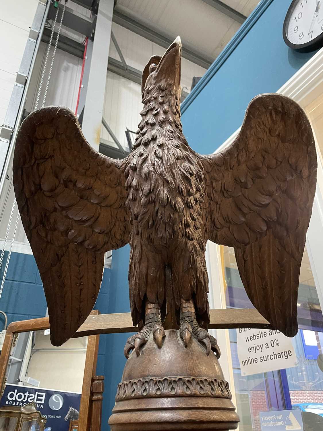 A LARGE 19TH CENTURY CARVED OAK EAGLE LECTERN - Image 9 of 11