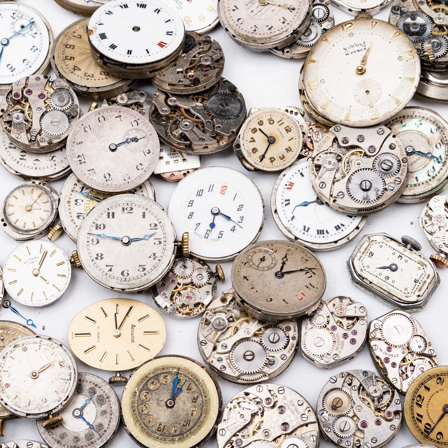 A LARGE COLLECTION OF WATCH MOVEMENTS - Image 4 of 6