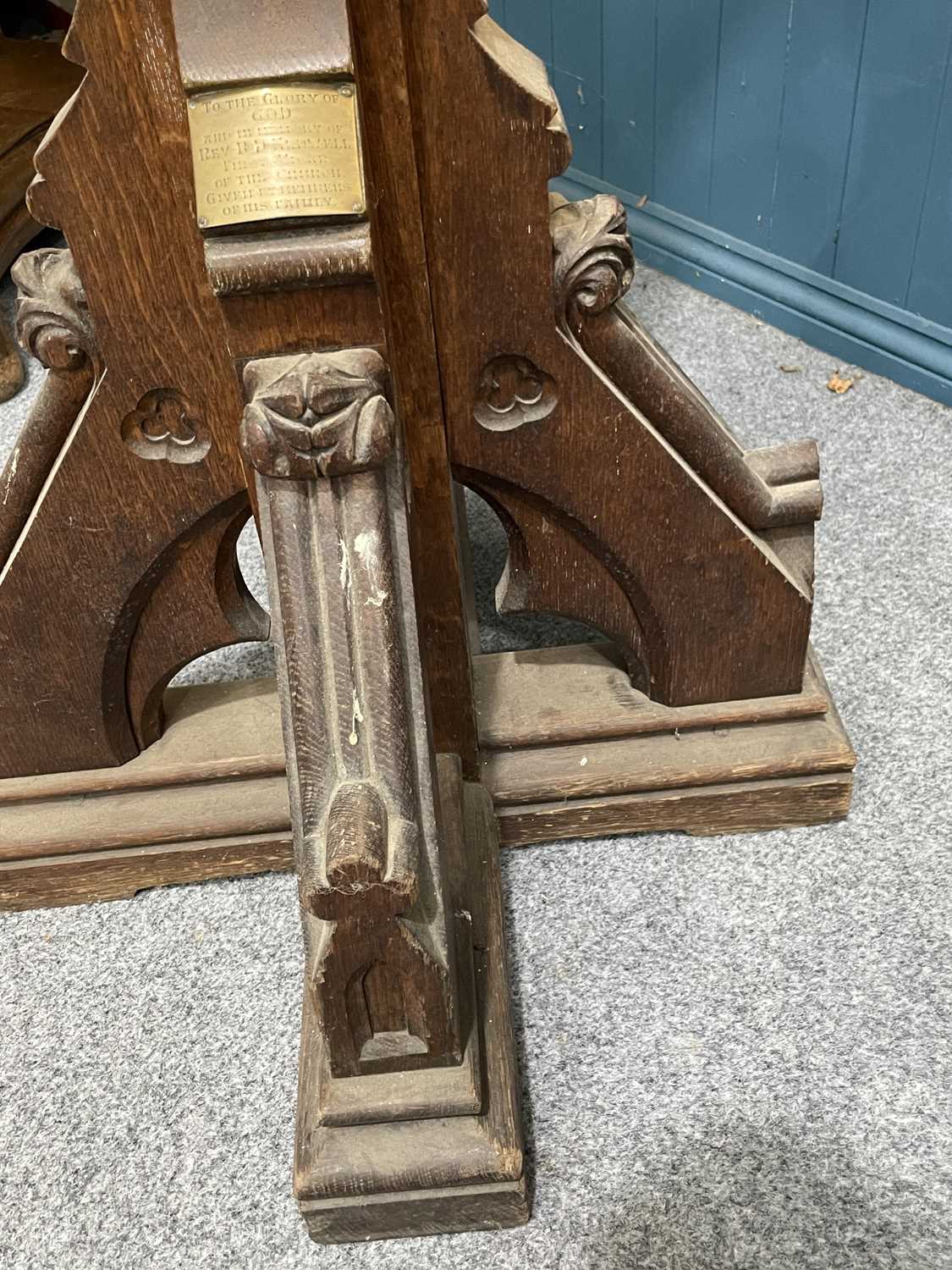 A LARGE 19TH CENTURY CARVED OAK EAGLE LECTERN - Image 11 of 11