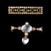 AN EDWARDIAN MOONSTONE AND PEARL BROOCH