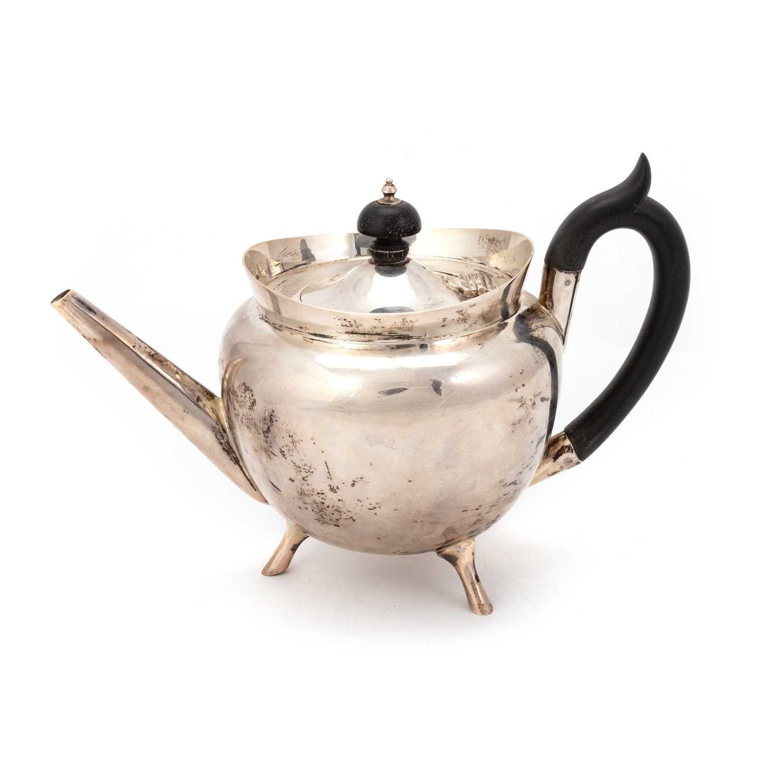 A GEORGE VI SILVER TEAPOT