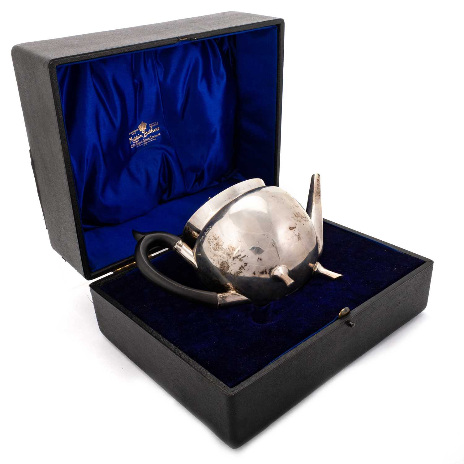 A GEORGE VI SILVER TEAPOT - Image 2 of 3