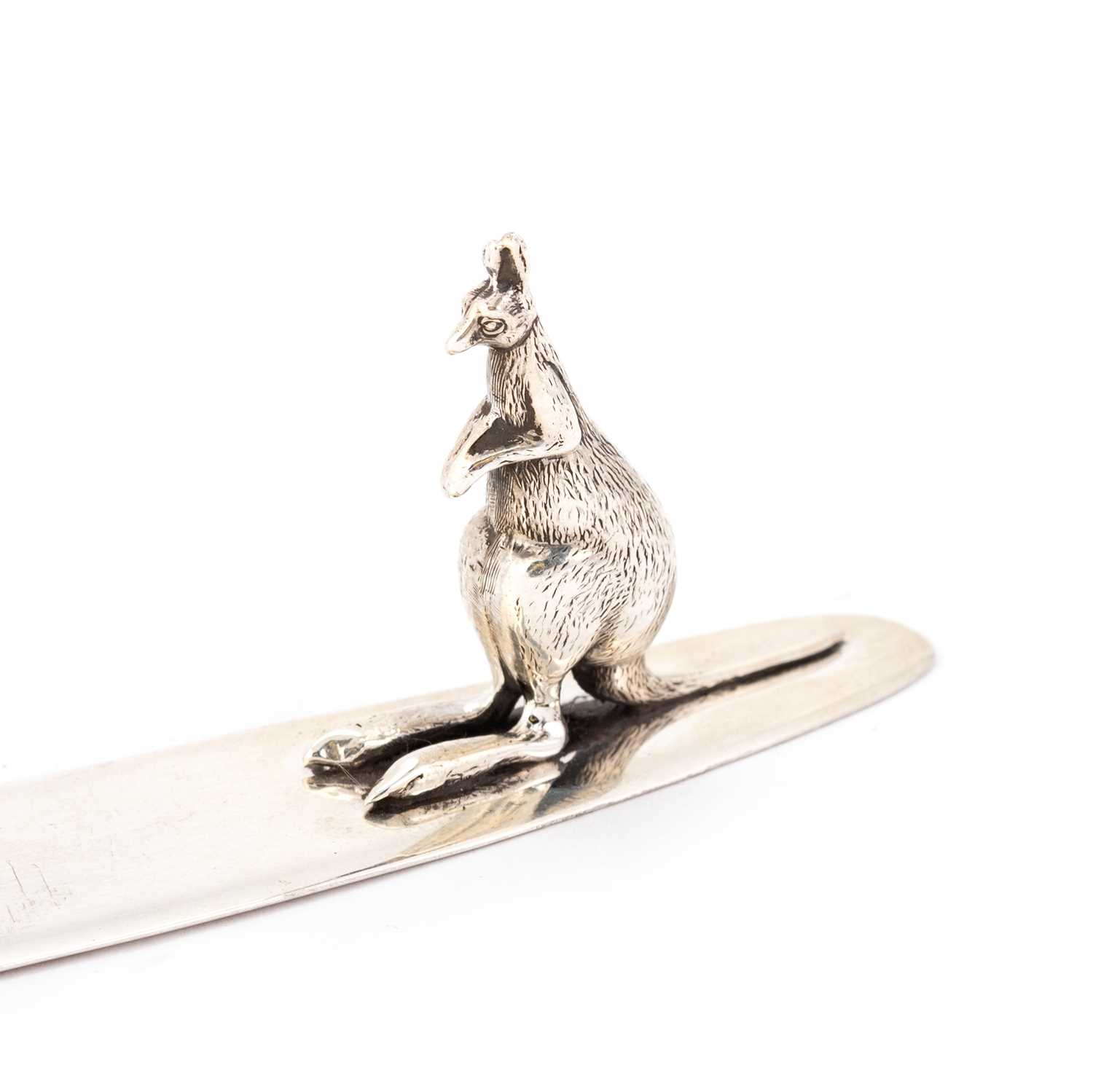 AN AUSTRALIAN SILVER MODEL OF A BOOMERANG - Image 2 of 3