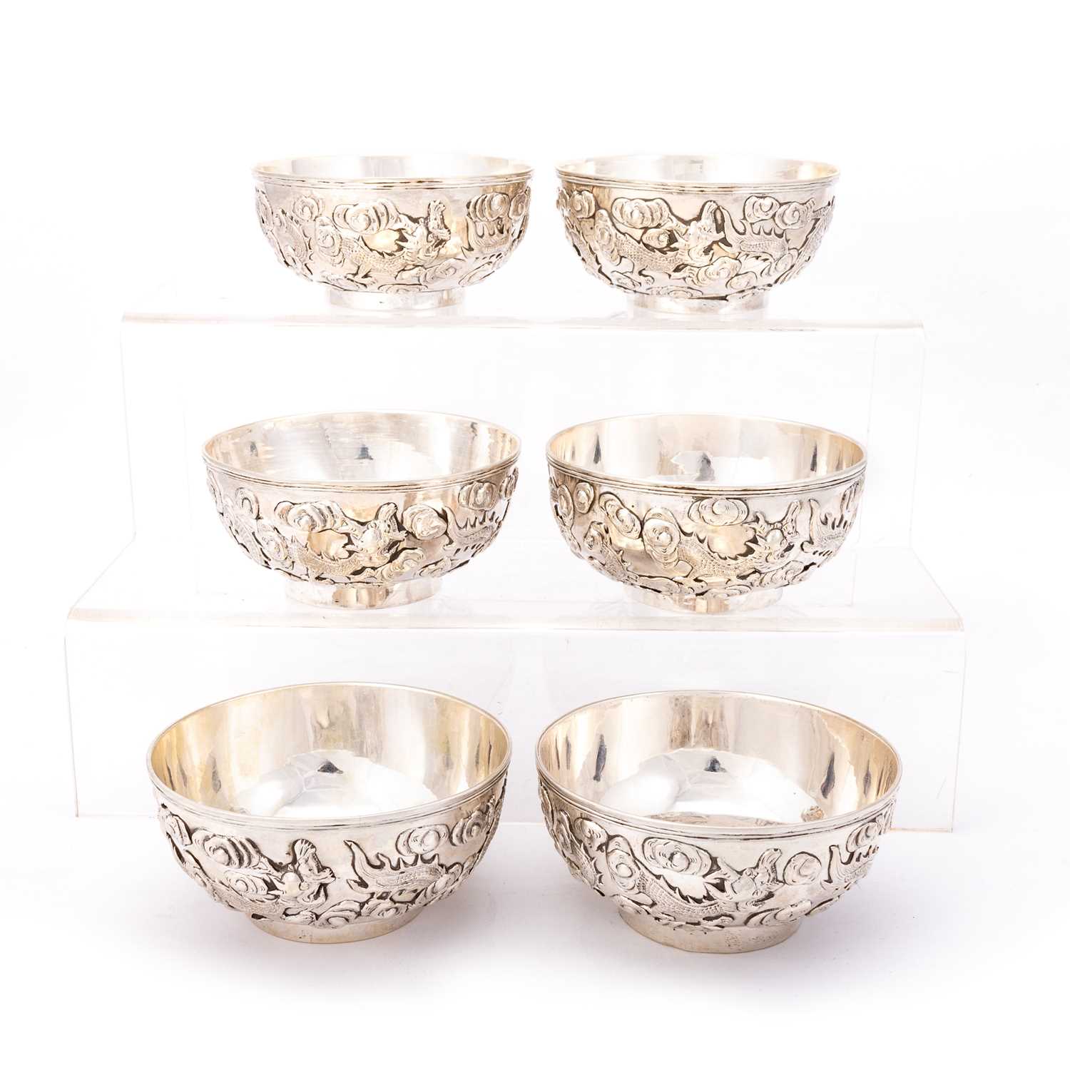 A SET OF SIX CHINESE SILVER BOWLS - Image 2 of 4