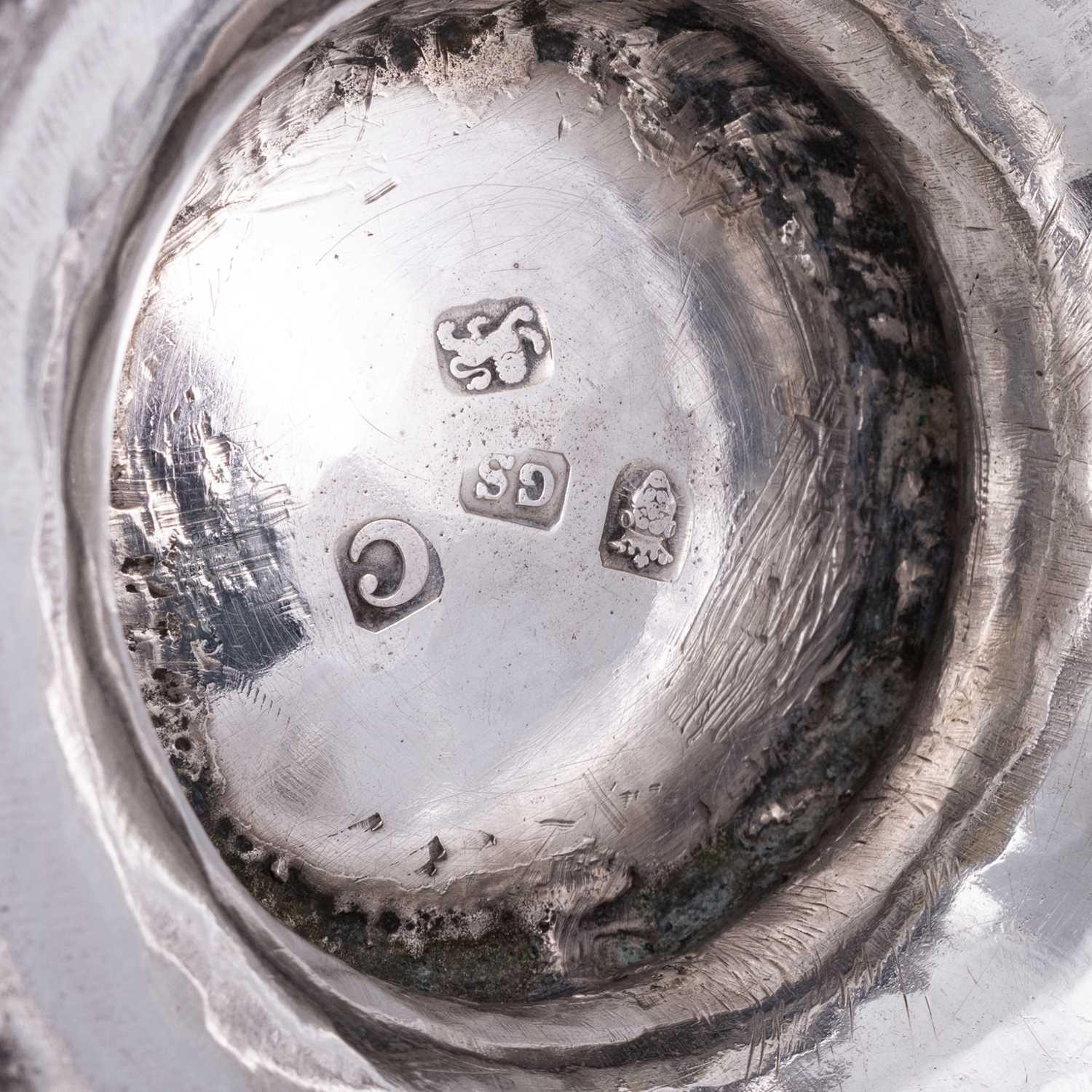 A GEORGE III SILVER SWEETMEAT BOWL AND COVER - Image 2 of 2