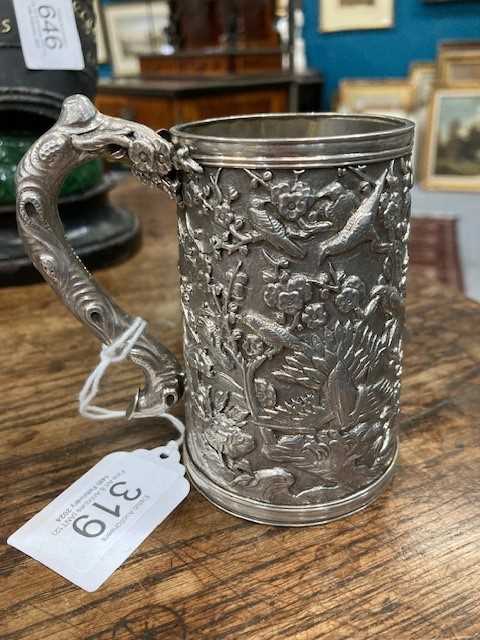 A CHINESE SILVER MUG, 19TH CENTURY - Image 5 of 6