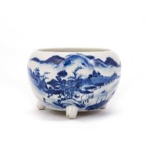 A CHINESE BLUE AND WHITE CENSER