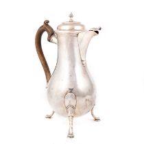 A LATE 18TH CENTURY SWISS SILVER COFFEE POT