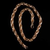 AN ITALIAN 9 CARAT GOLD EMBOSSED CHAIN NECKLACE