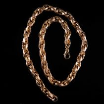 AN ITALIAN 9 CARAT GOLD EMBOSSED CHAIN NECKLACE