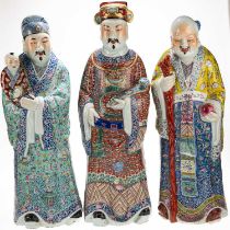 A LARGE TRIO OF CHINESE FAMILLE ROSE PORCELAIN FIGURES OF IMMORTALS, GUANGXU PERIOD