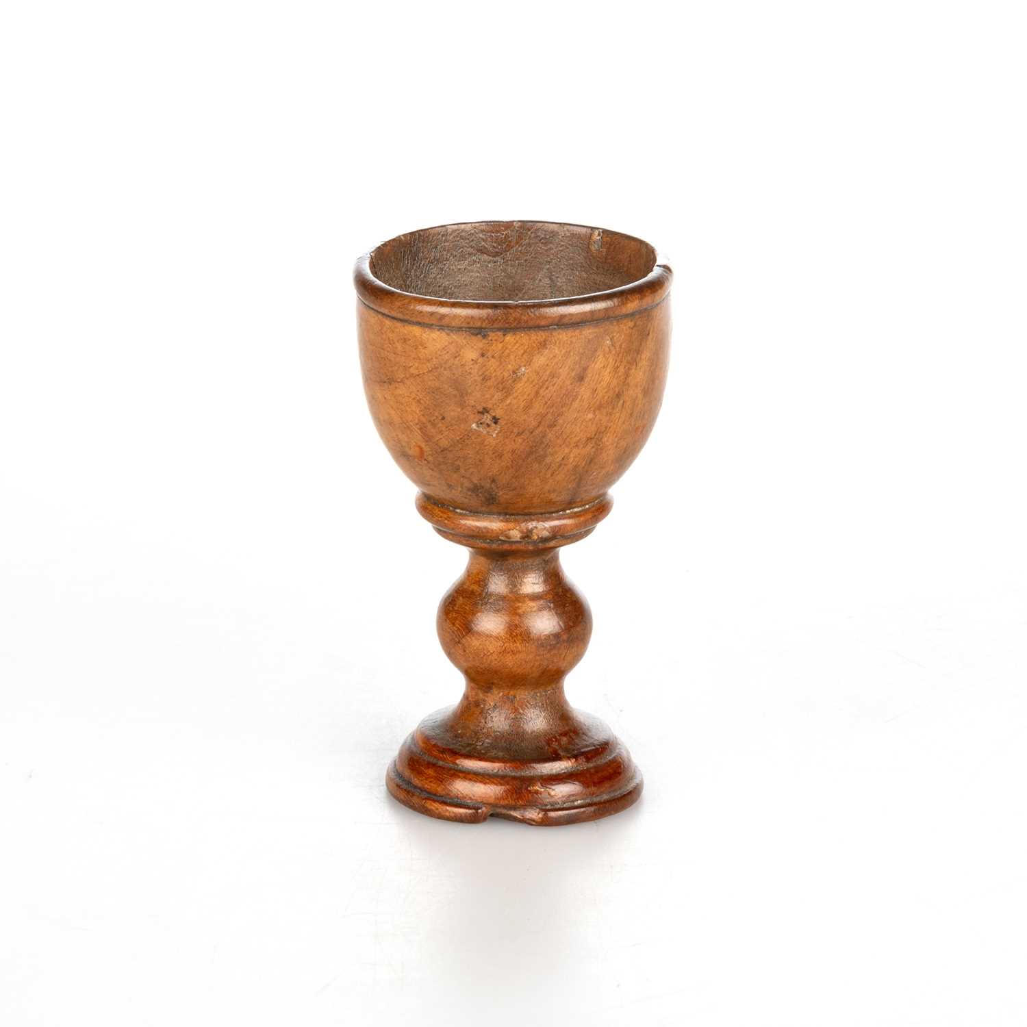 A PAIR OF 19TH CENTURY TREEN EGG CUPS - Image 2 of 2