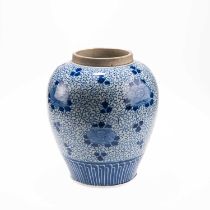 A LARGE CHINESE BLUE AND WHITE VASE