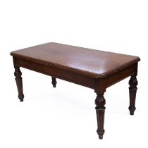 A VICTORIAN OAK LIBRARY TABLE