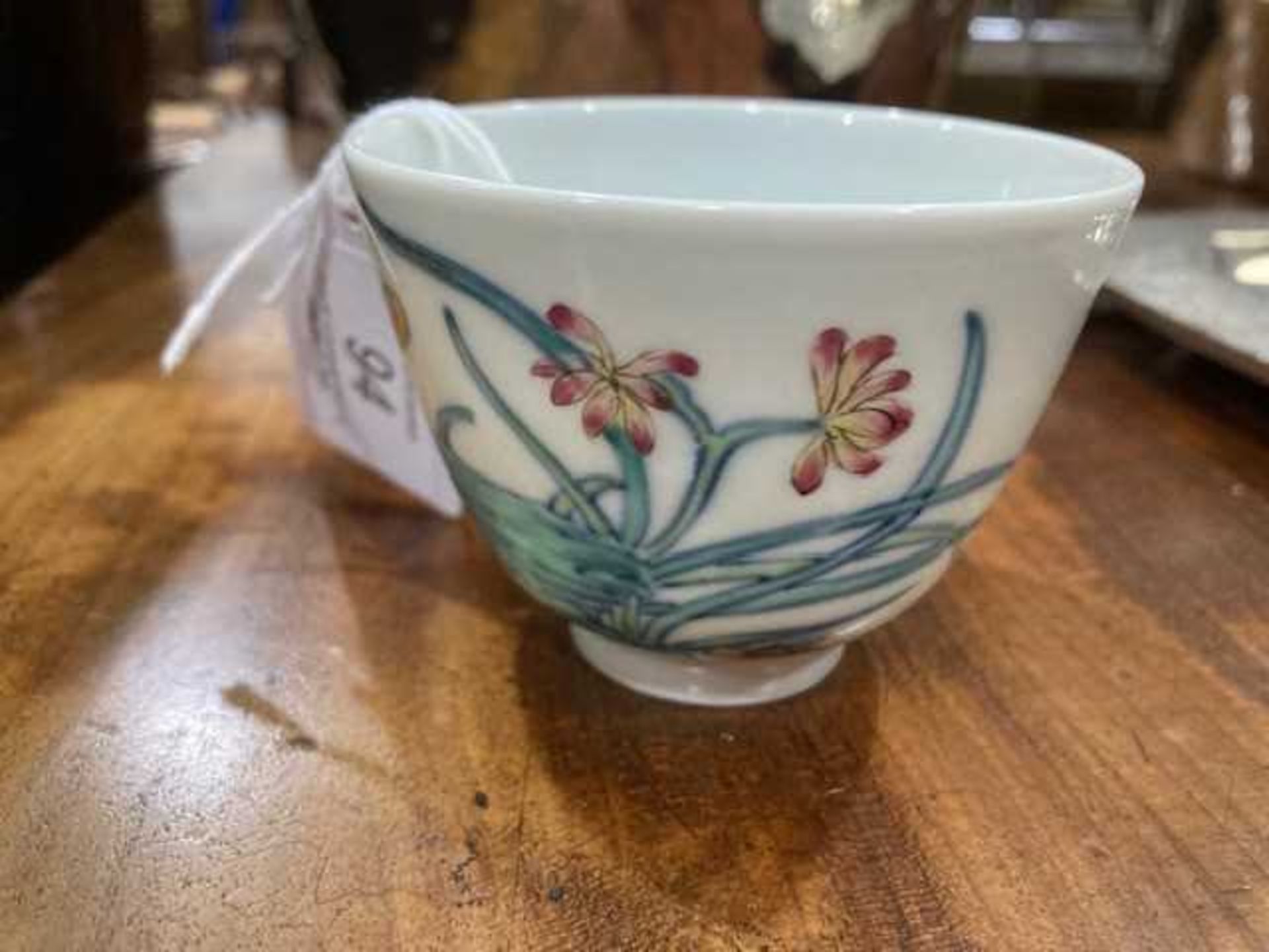 A CHINESE DOUCAI 'LOTUS POND' WINE CUP - Image 3 of 4