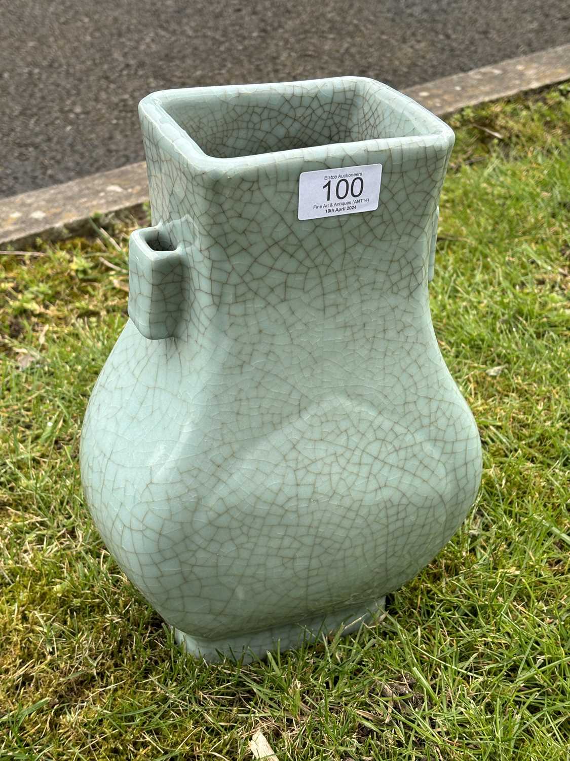 A GE-TYPE FACETED FANGHU-FORM VASE - Image 8 of 9