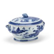 A 19TH CENTURY NANKING BLUE AND WHITE TUREEN AND COVER