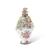 AN ENGLISH SILVER-MOUNTED PORCELAIN SCENT BOTTLE, PROBABLY 18TH CENTURY