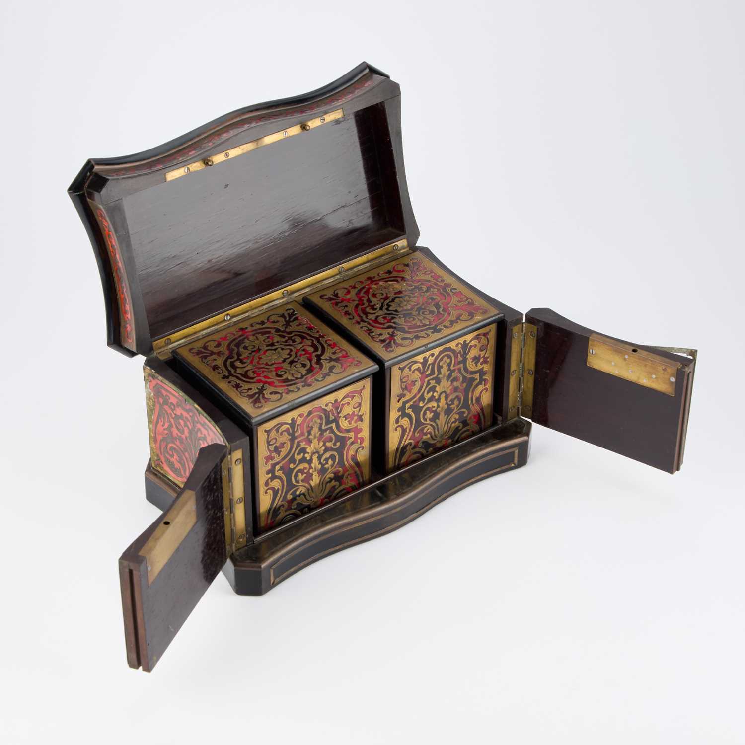 A MID-19TH CENTURY FRENCH 'BOULLE' TEA CADDY - Image 2 of 2