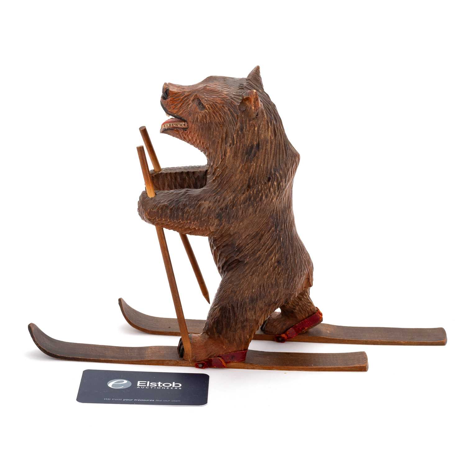 A BLACK FOREST NOVELTY CARVING OF A SKIING BEAR, CIRCA 1900 - Image 2 of 2