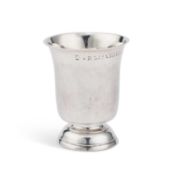 A SMALL 18TH CENTURY FRENCH SILVER CUP