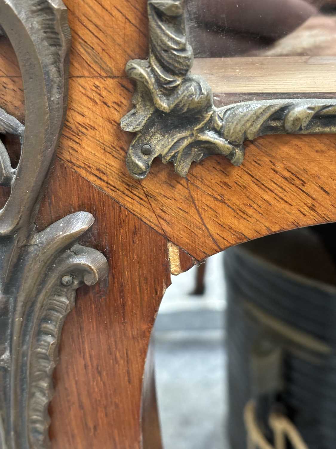 A LARGE LOUIS XV STYLE ORMOLU-MOUNTED KINGWOOD BIJOUTERIE TABLE, 19TH CENTURY - Image 6 of 10