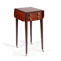 A SMALL GEORGE III MAHOGANY PEMBROKE TABLE