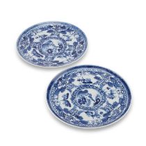 A PAIR OF CHINESE BLUE AND WHITE PLATES