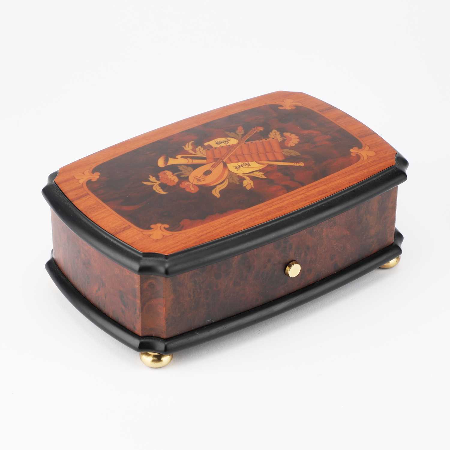 A SWISS INLAID REUGE MUSIC BOX - Image 2 of 4