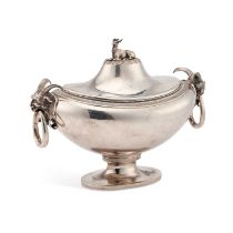 A 19TH CENTURY AMERICAN STERLING SILVER SOUP TUREEN AND COVER