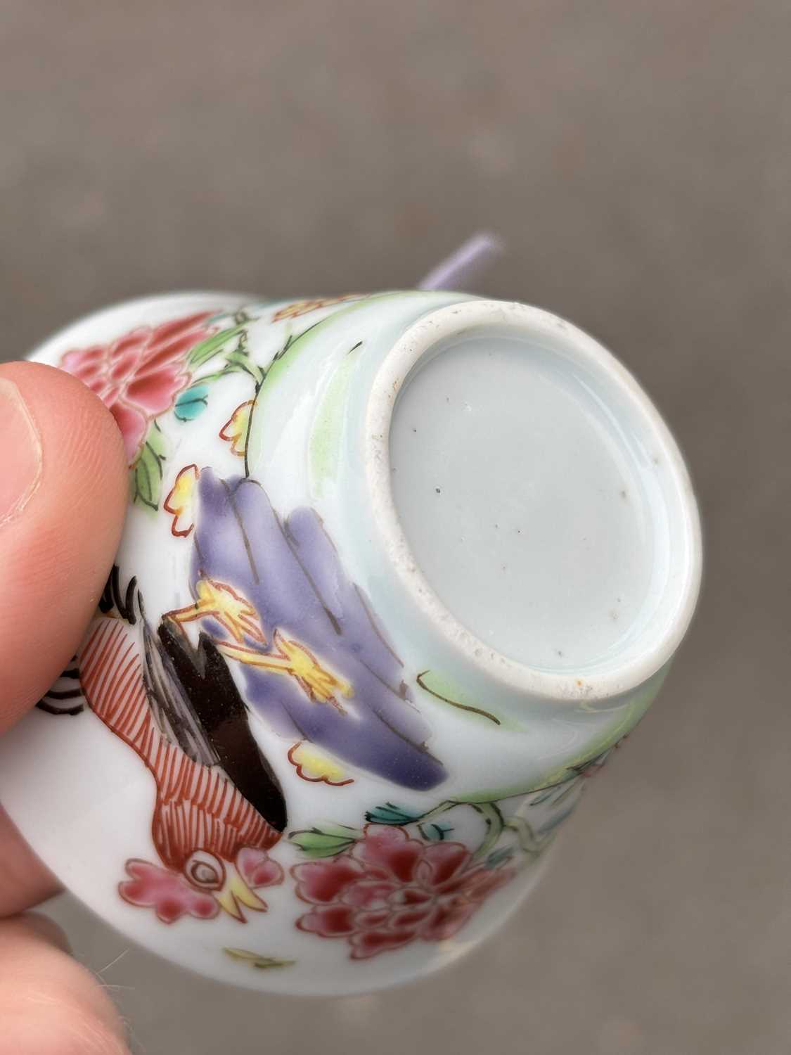 TWO CHINESE FAMILLE ROSE TEA BOWLS AND SAUCERS, YONGZHENG/ QIANLONG - Image 12 of 19