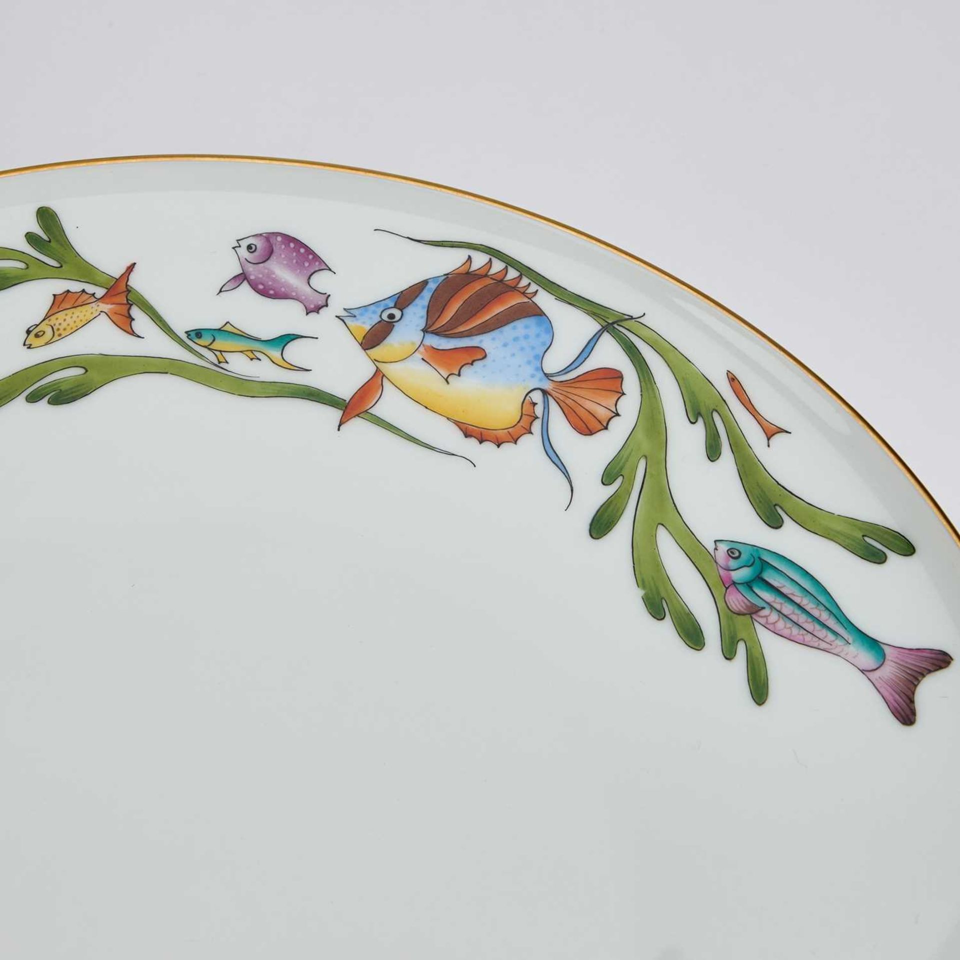 A HEINRICH FISH PATTERN DINNER SERVICE - Image 4 of 8