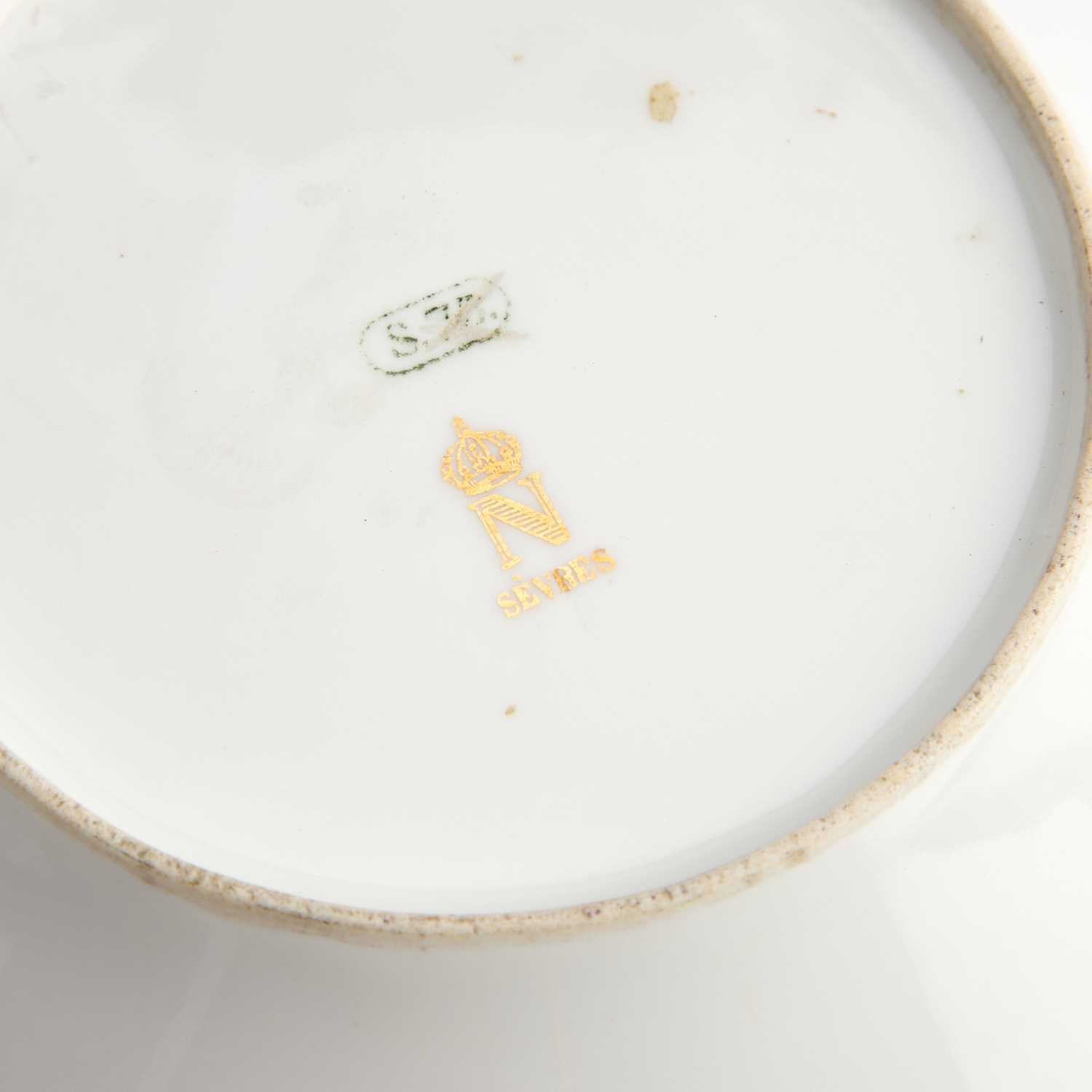 A SÈVRES STYLE CUP AND SAUCER, LATE 19TH CENTURY - Image 4 of 4